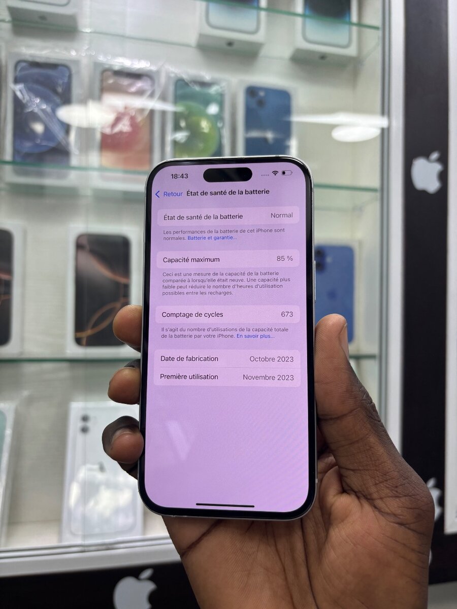 iPhone 15 simple 128Go