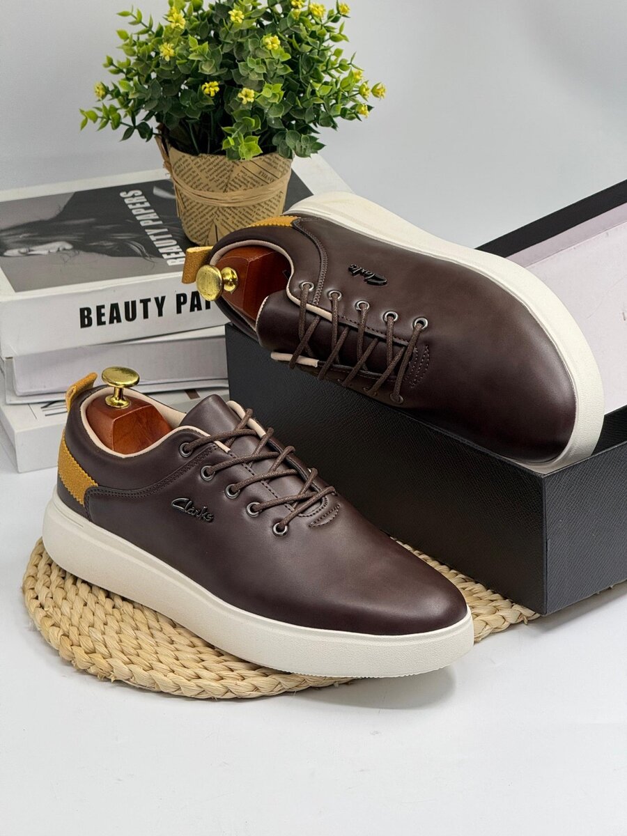 CLARKS COFFEE AND WHITE