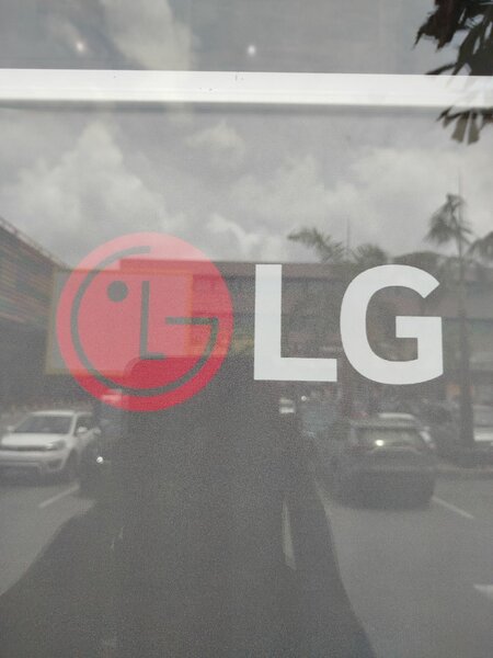 LG Glory électronics 