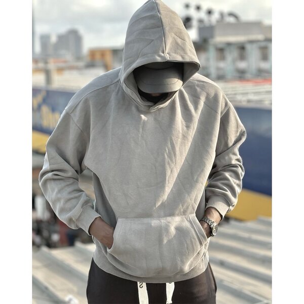 Sweat à capuche tendance