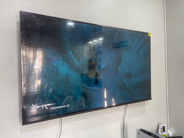 Hisense 65 inches television