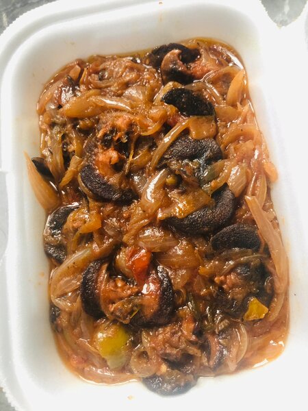 Escargot sauté & attieke