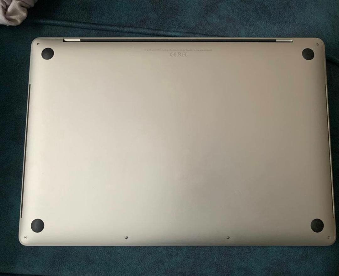 MACBOOK PRO 2019 TOUCH BAR 15"