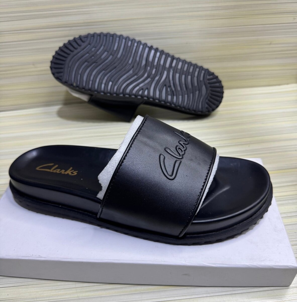 Tongs élégantes pour hommes