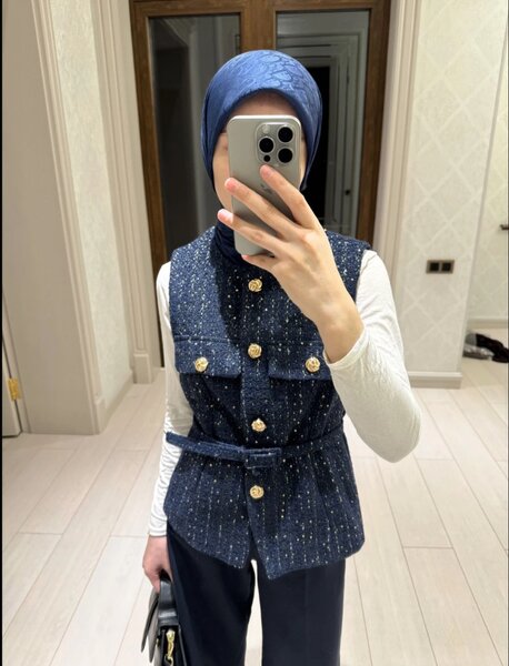 Твидовая жилетка