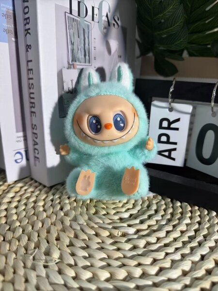 Pendentif poupée lapin