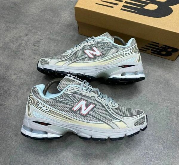 Chaussures de course légères