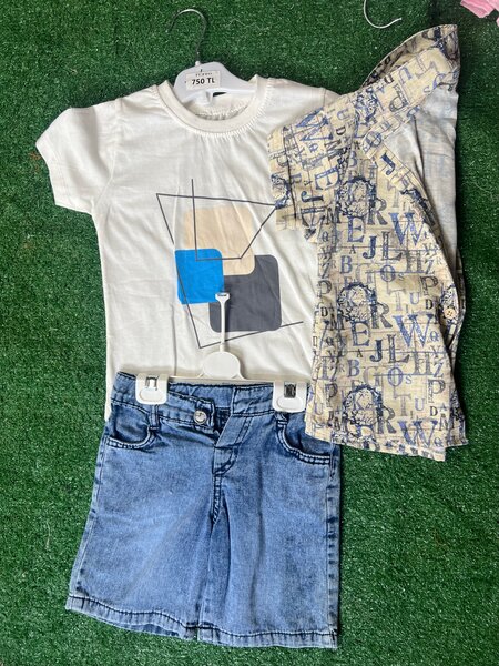 Vêtements enfants de 2 à 7 ans