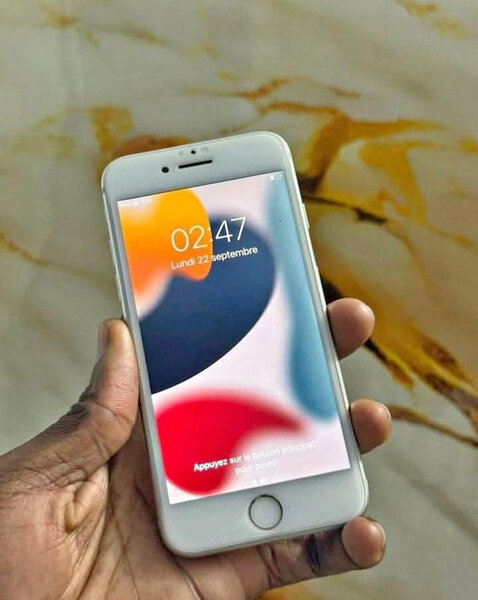 iPhone 7 Argent 32GB