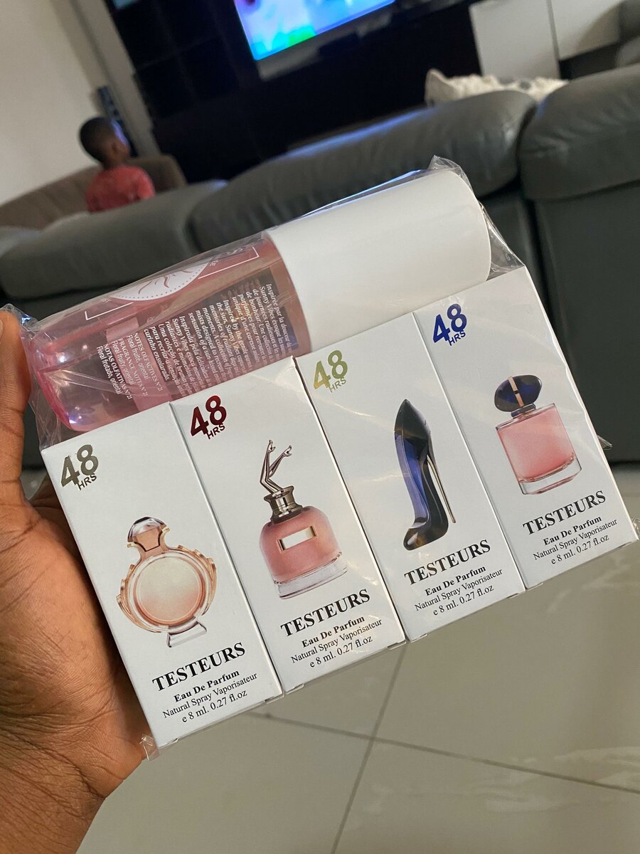Ensemble de parfums testeurs