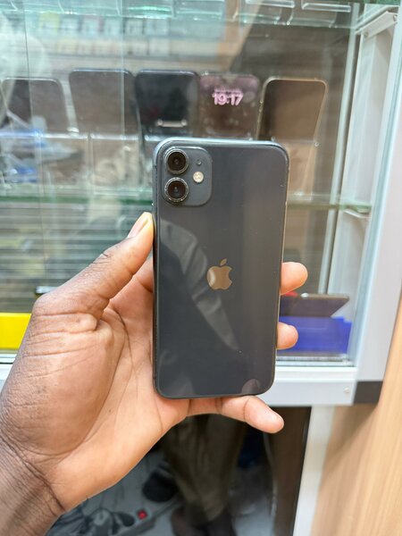 iPhone 11 simple 64gb tout pas