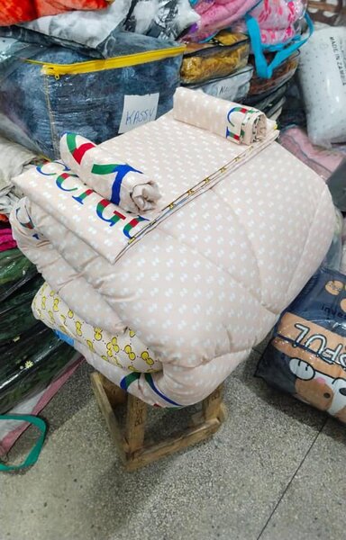 1 Duvet ,2 pillow cases and 1 flat sheet with print