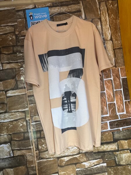 T-shirt imprimé tendance