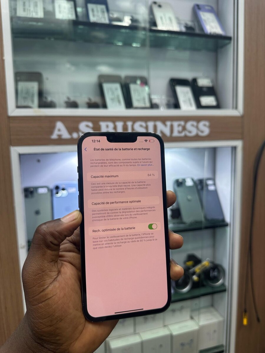 13 pro max 128giga très propre