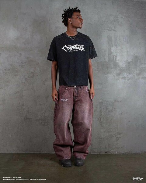 T-shirt graphique homme urbain