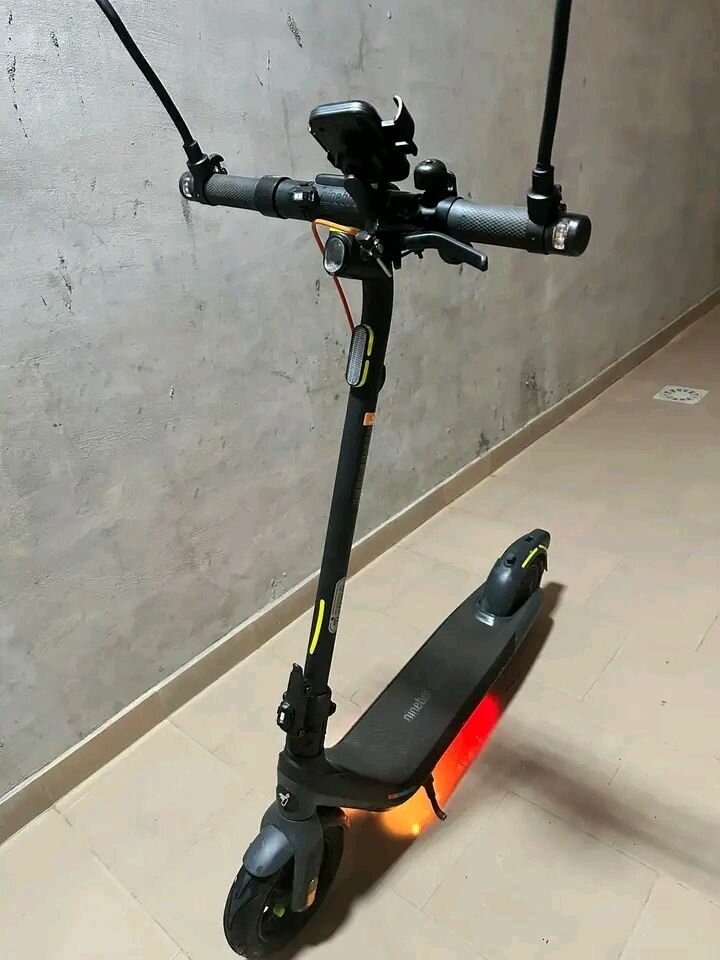 Trottinette Électrique Lumineuse