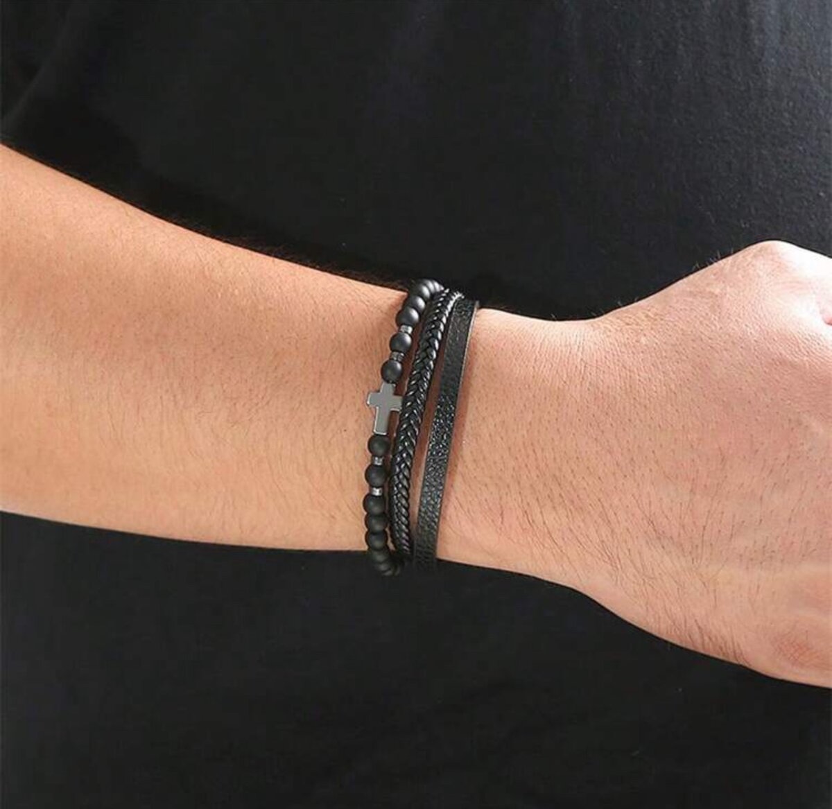 Bracelet en cuir croix noir