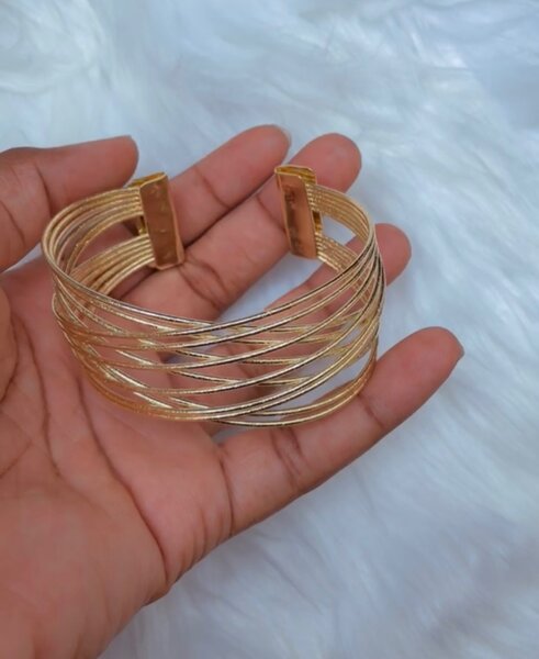 Bracelet en fil doré