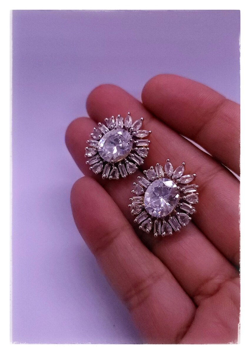 Zircon Stud