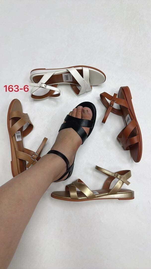 Sandales en cuir élégantes