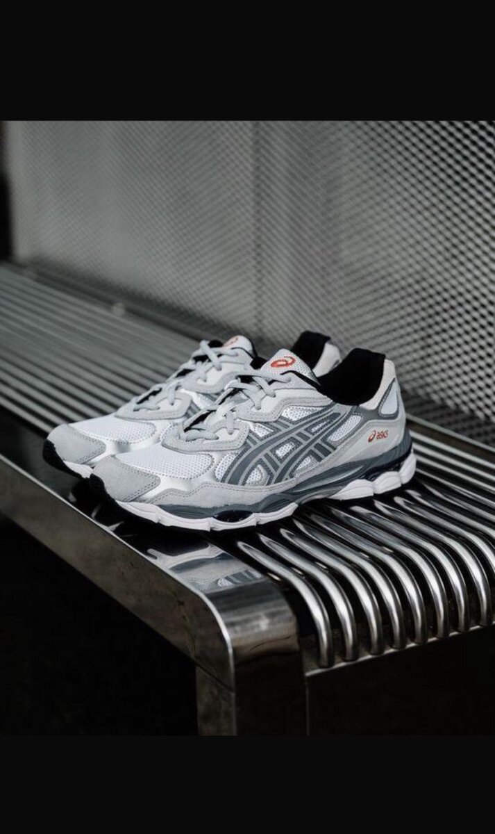 Chaussures de sport ASICS unisexes