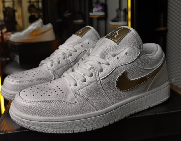White Dunk Nike