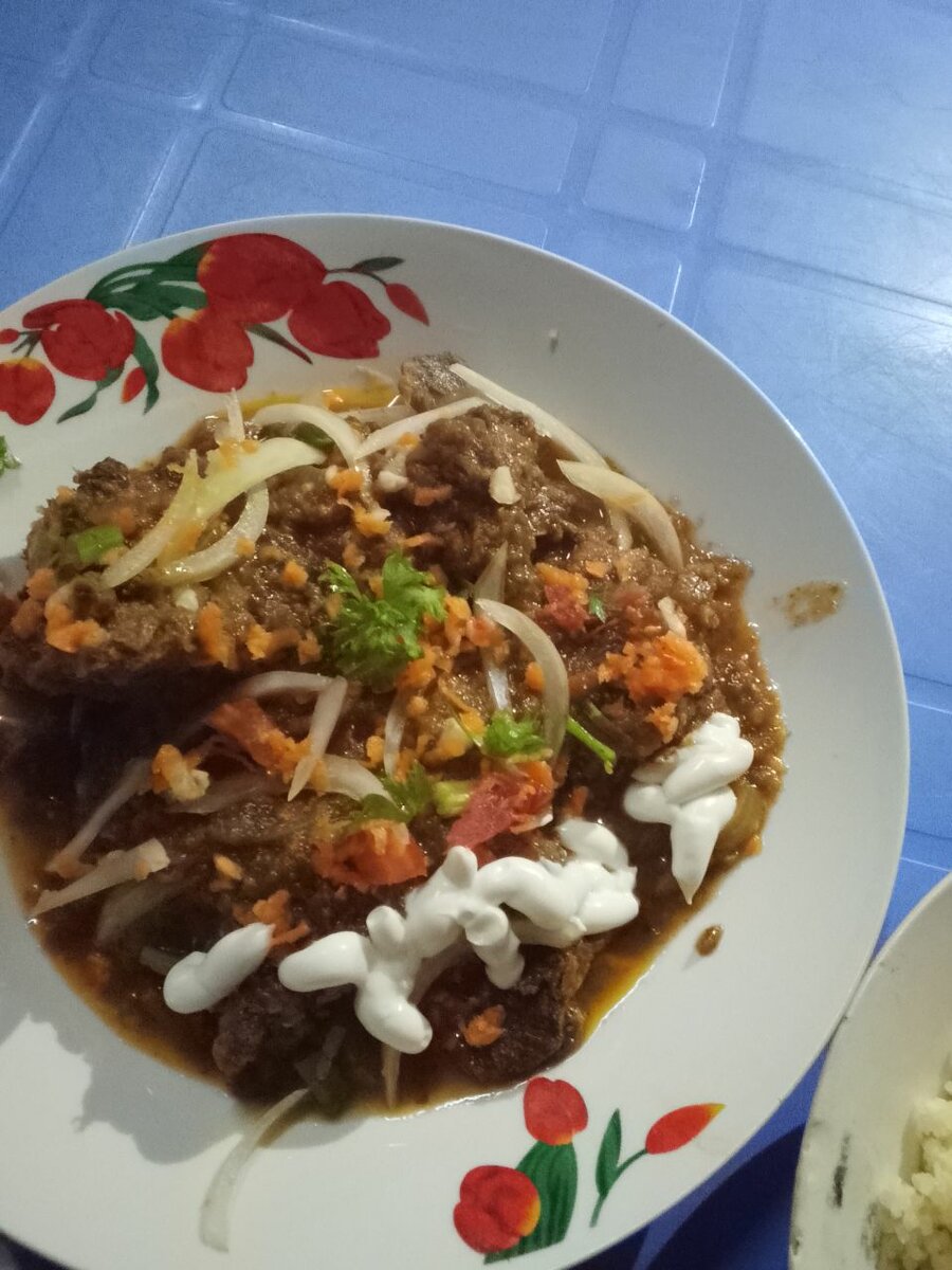 Plat savoureux de porc épicé