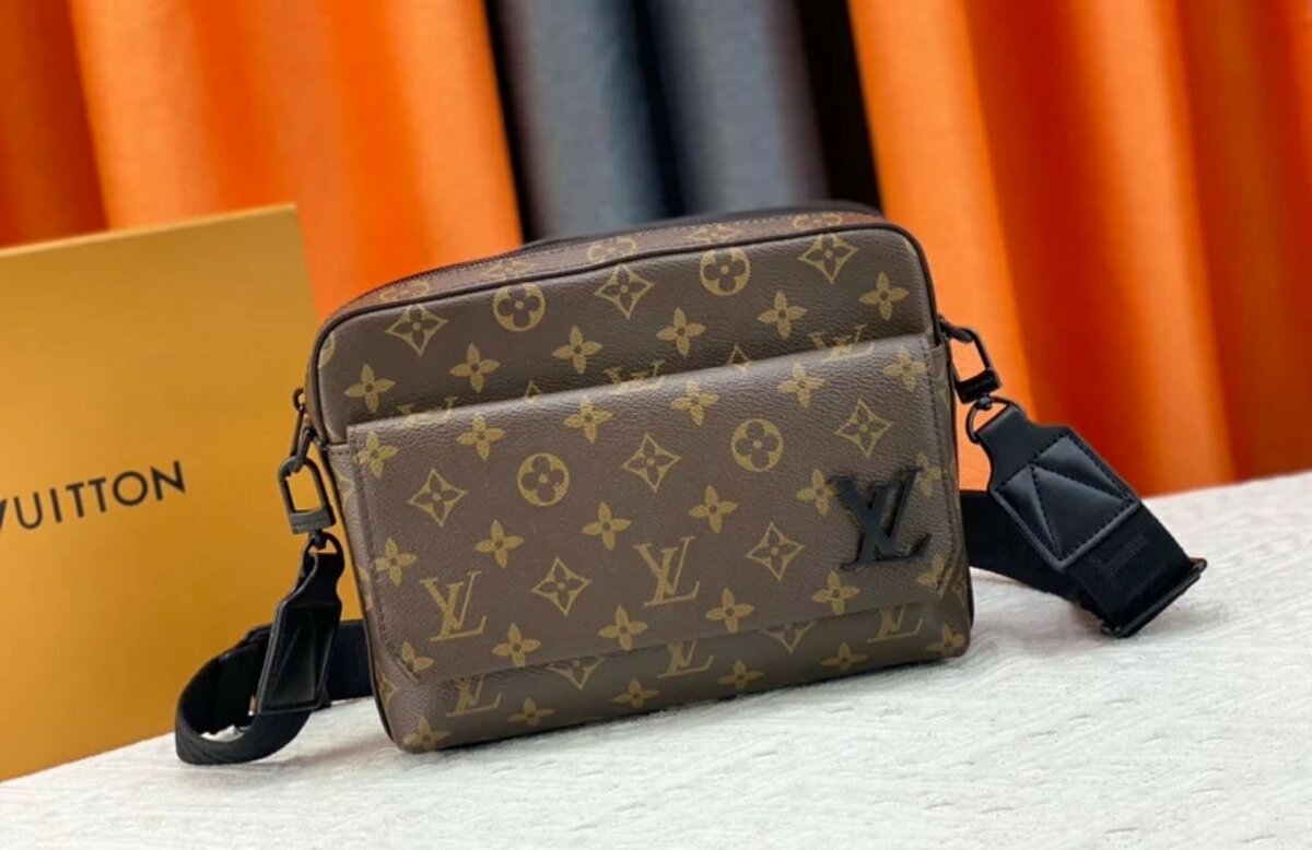 LOUIS VUITTON SIDE BAGS