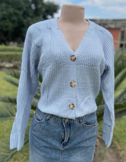 Short knitted sweater with buttons size: M