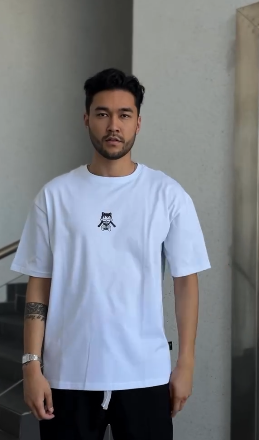 Мужская футболка белого цвета