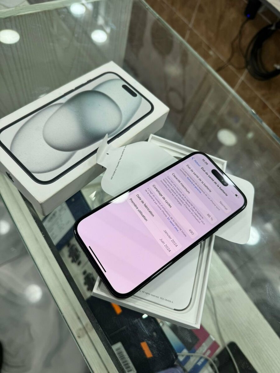 iPhone 15 simple 128Go