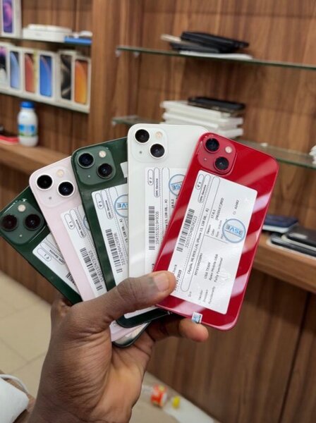 iPhone 13 Quasi neuf