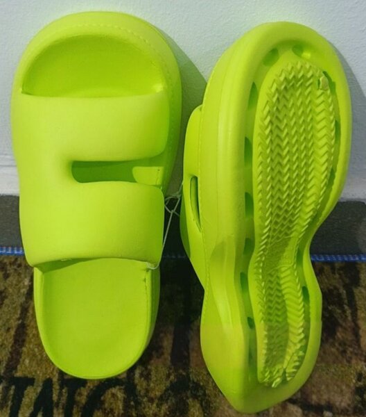 Sandales plateformes vertes fluo