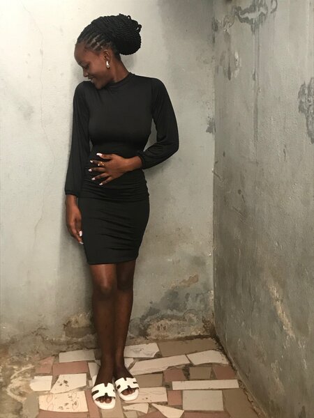 Robe noire moulante chic