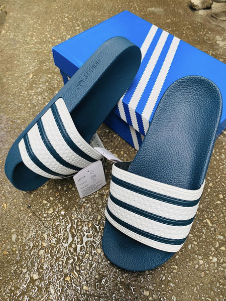 ADIDAS SLIDES 