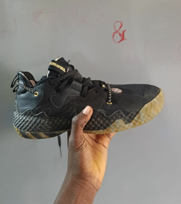 Chaussures de basket légères