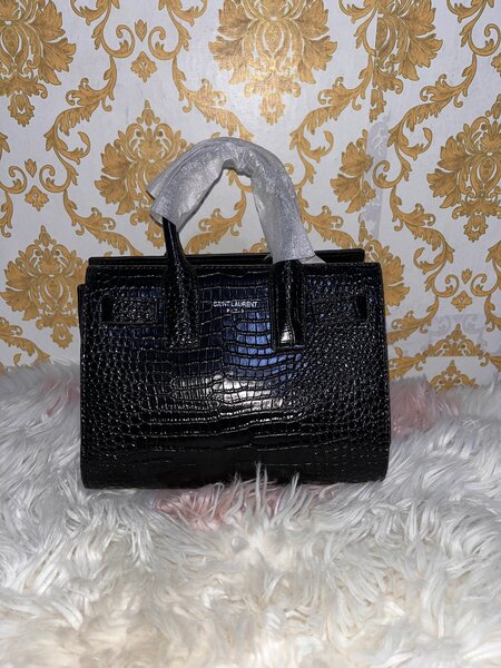 YSL 22cm