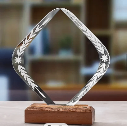 TROPHÉE EN CRISTAL  POUR RÉCOMPENSE