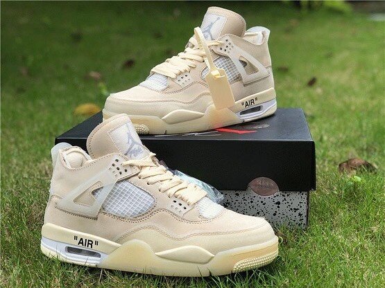 Sneakers  AIR JORDAN 4 OFF WHITE 