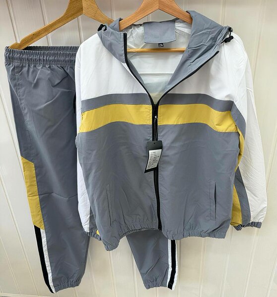 Survêtement coupe-vent