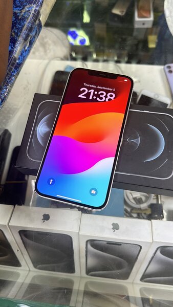 12 pro max 128gig with box