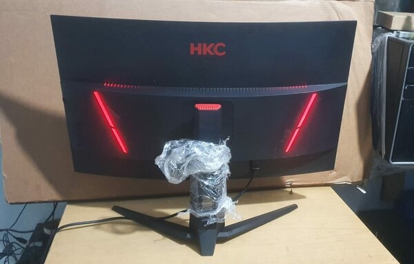 Moniteur courbé HKC LED 27"