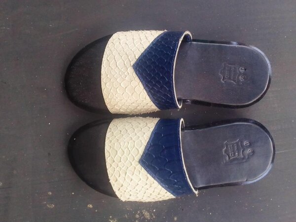 Chaussons élégants en cuir