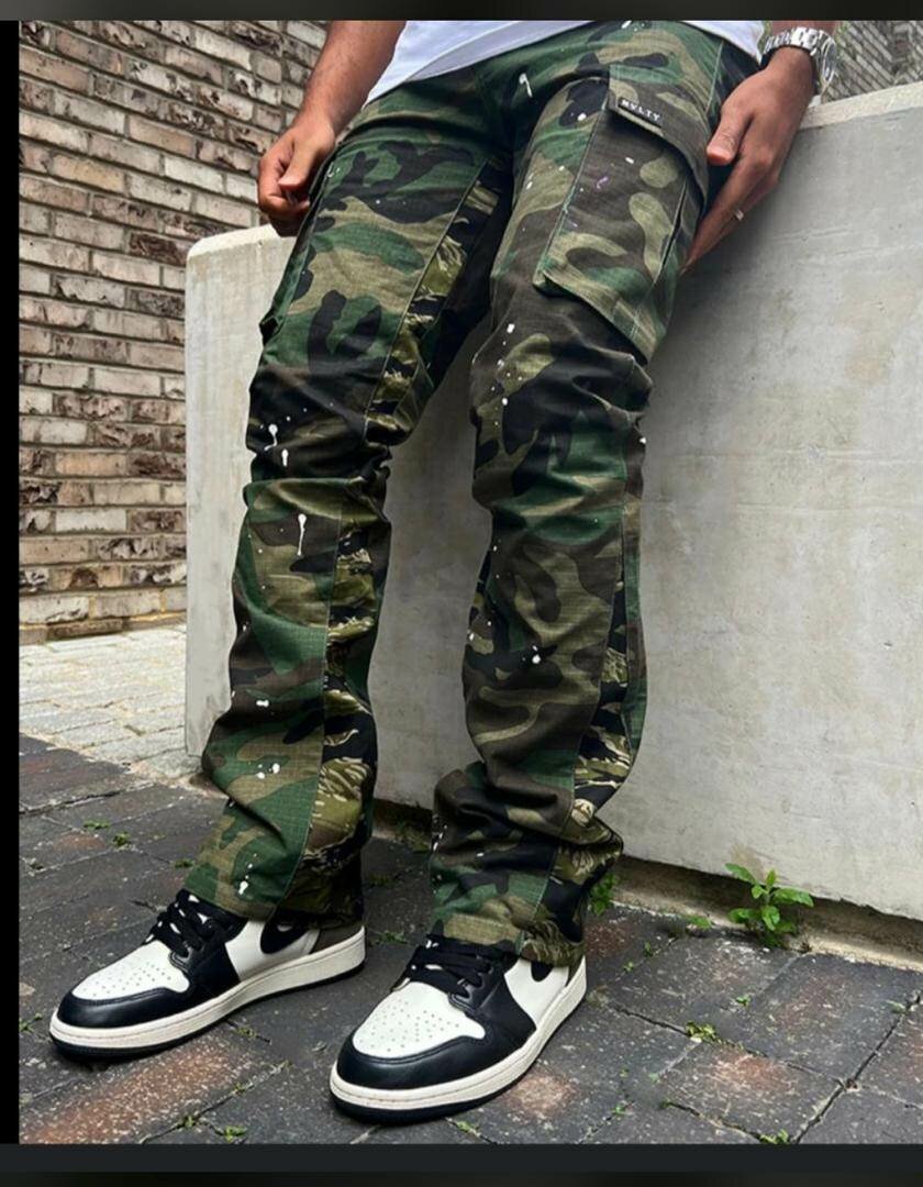 Pantalon cargo camouflage élégant
