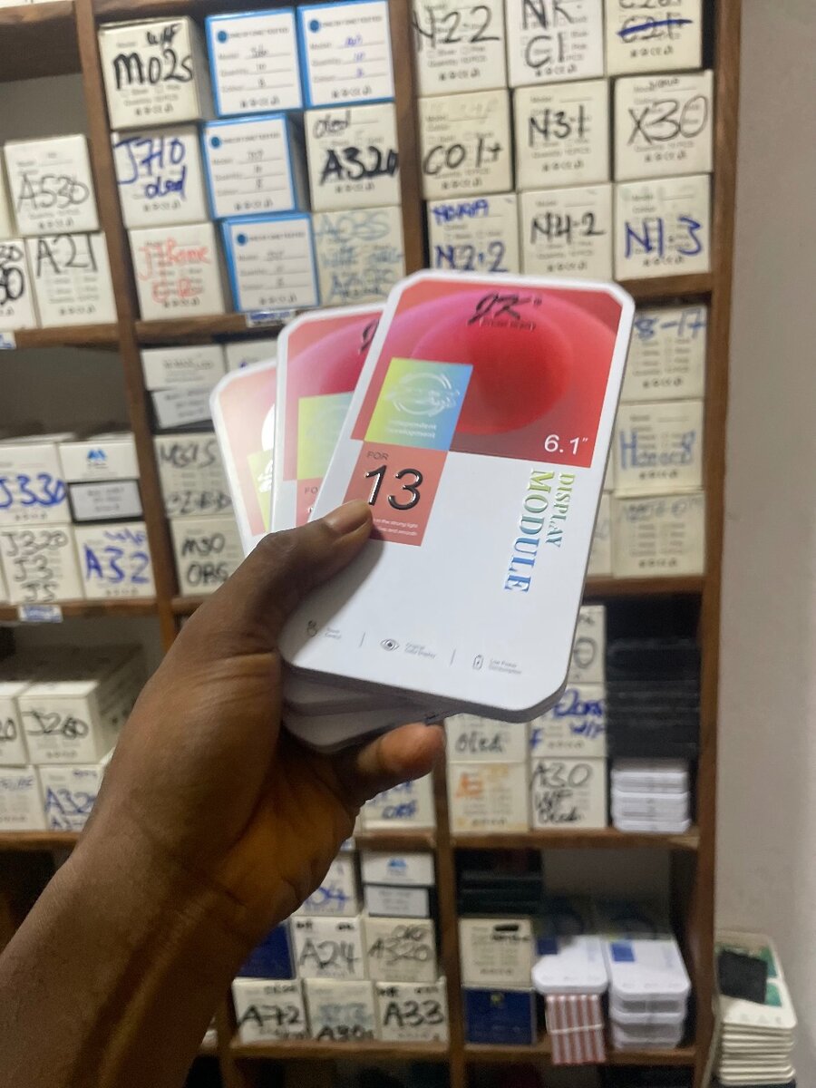 iPhone 13 screen (JK)