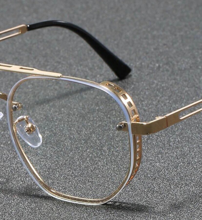 Lunettes de vue dorées élégantes