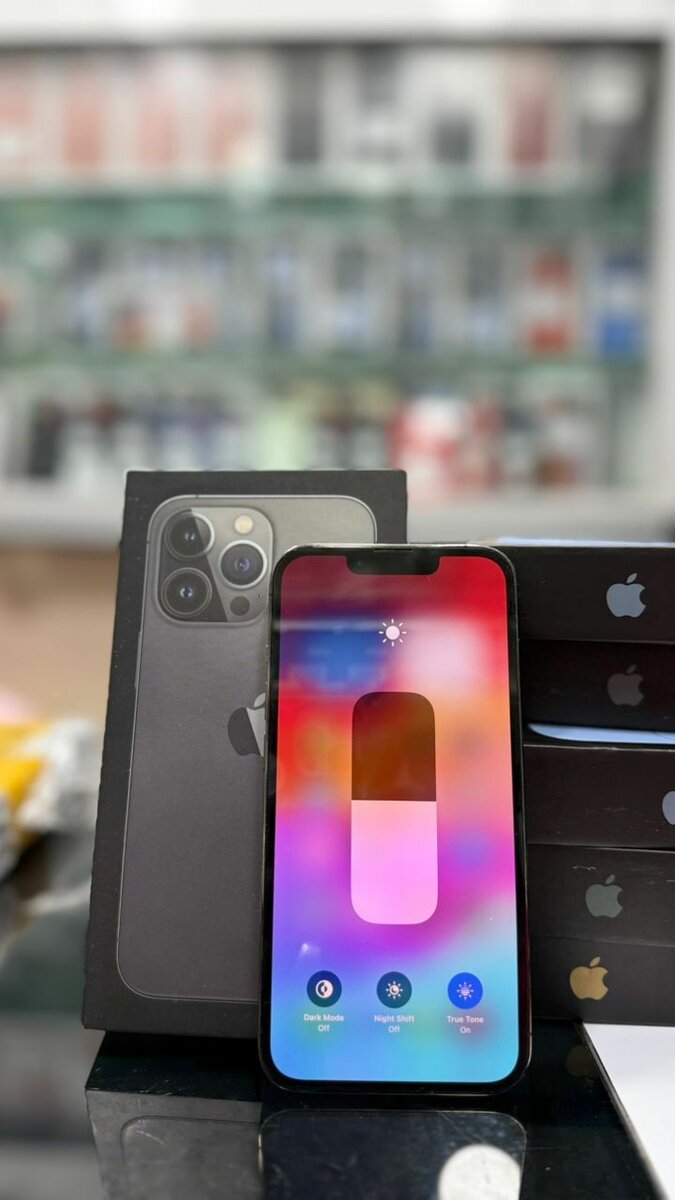 *iphone 13 pro 256g état super propre : 360.000