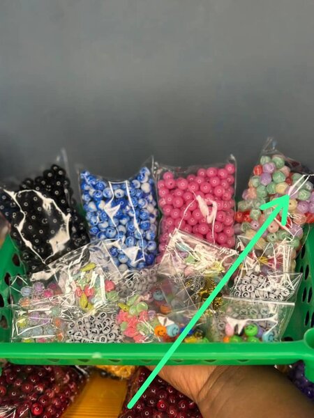 Perles colorées pour bijoux