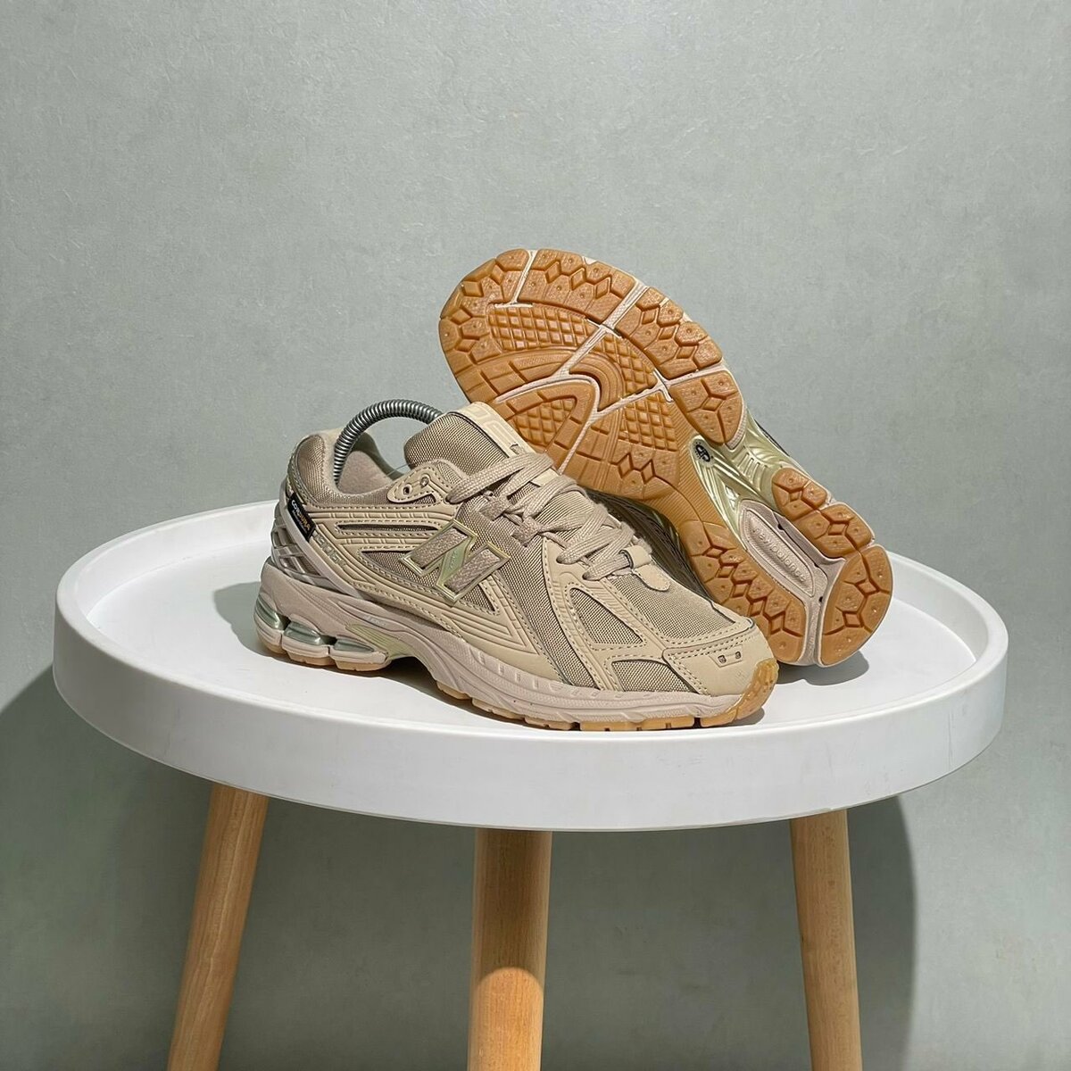 New Balance 1906