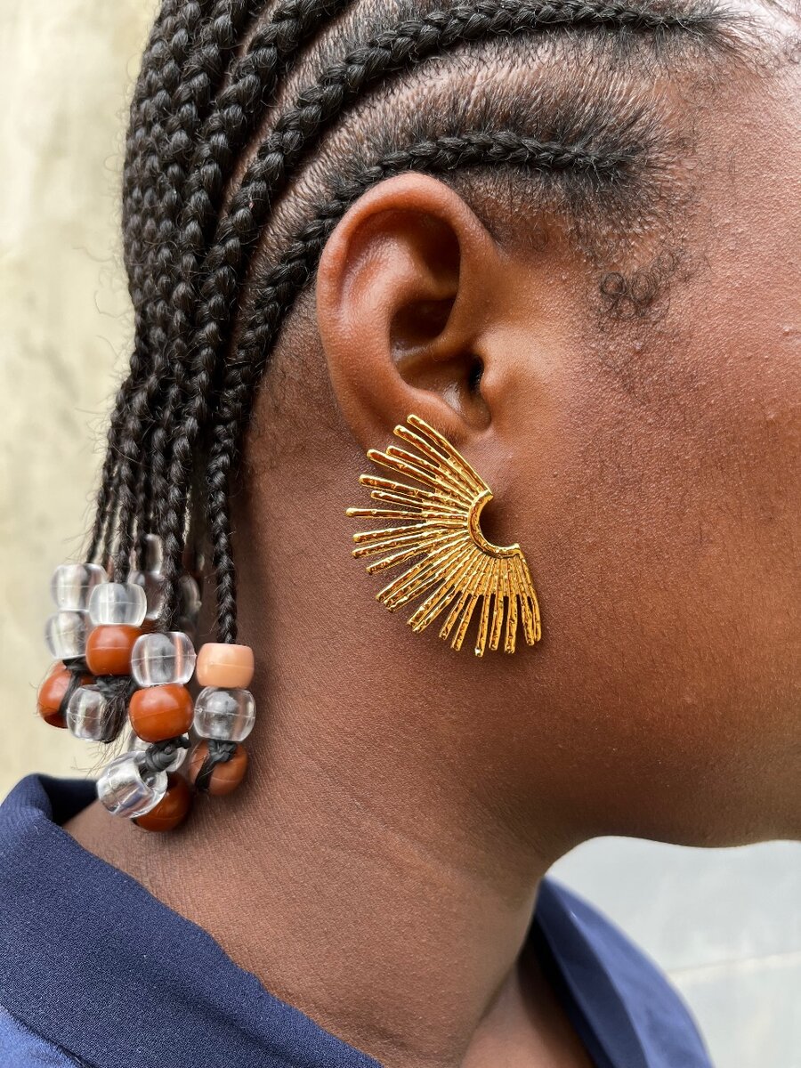 Boucles d'oreilles dorées design